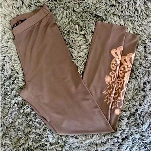 Venus Embroidered Leggings